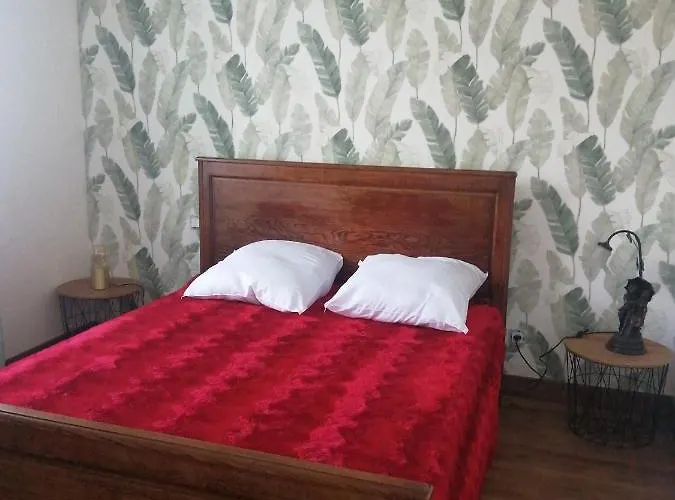 De La Vairie * Larchamp